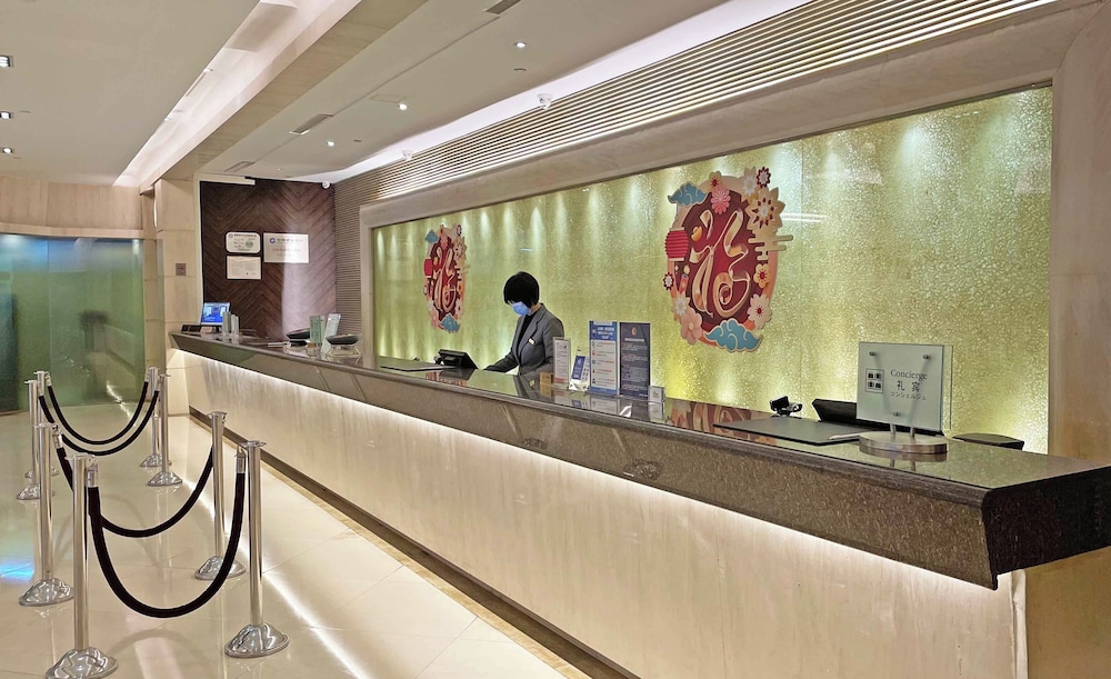 Merry Hotel Shanghai 8/74