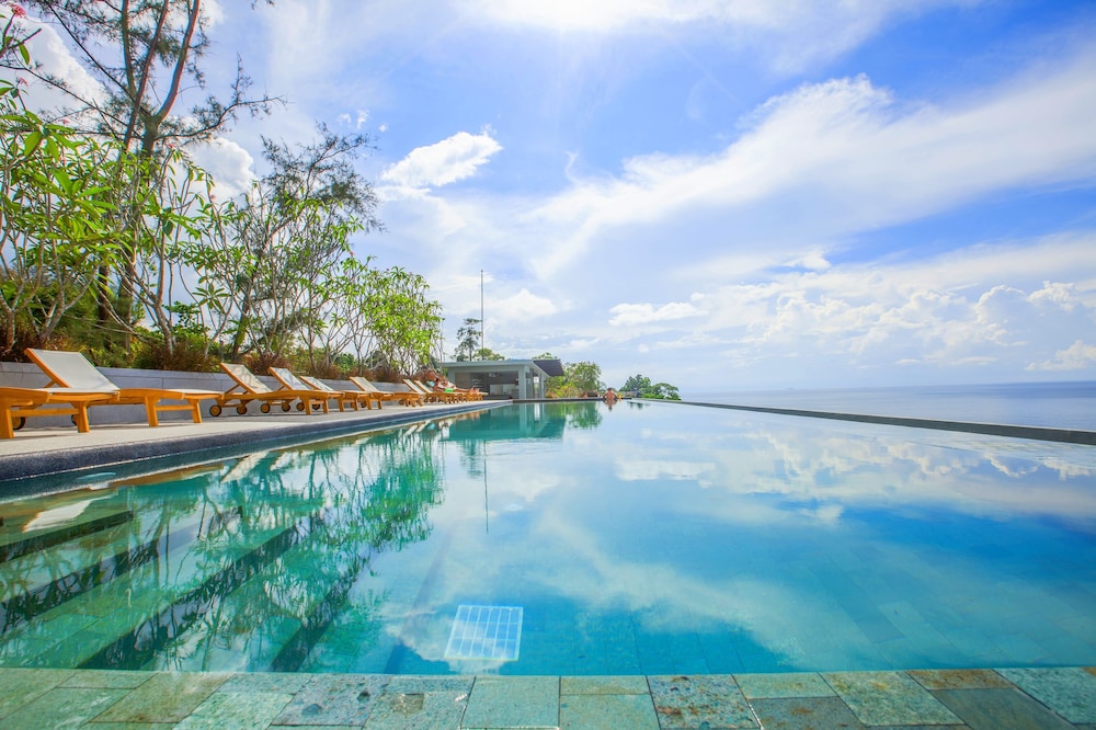 Norn Talay Surin Beach Phuket (ex Surin Beach Resort) 44/50