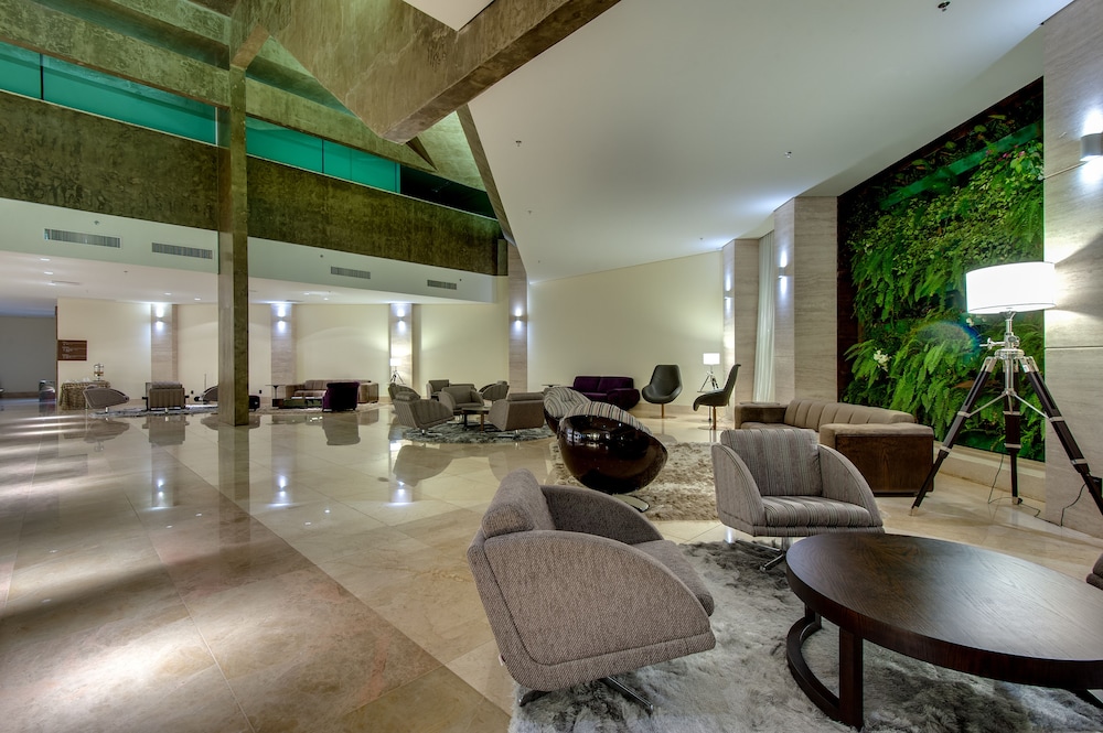 K Hotel 21/33