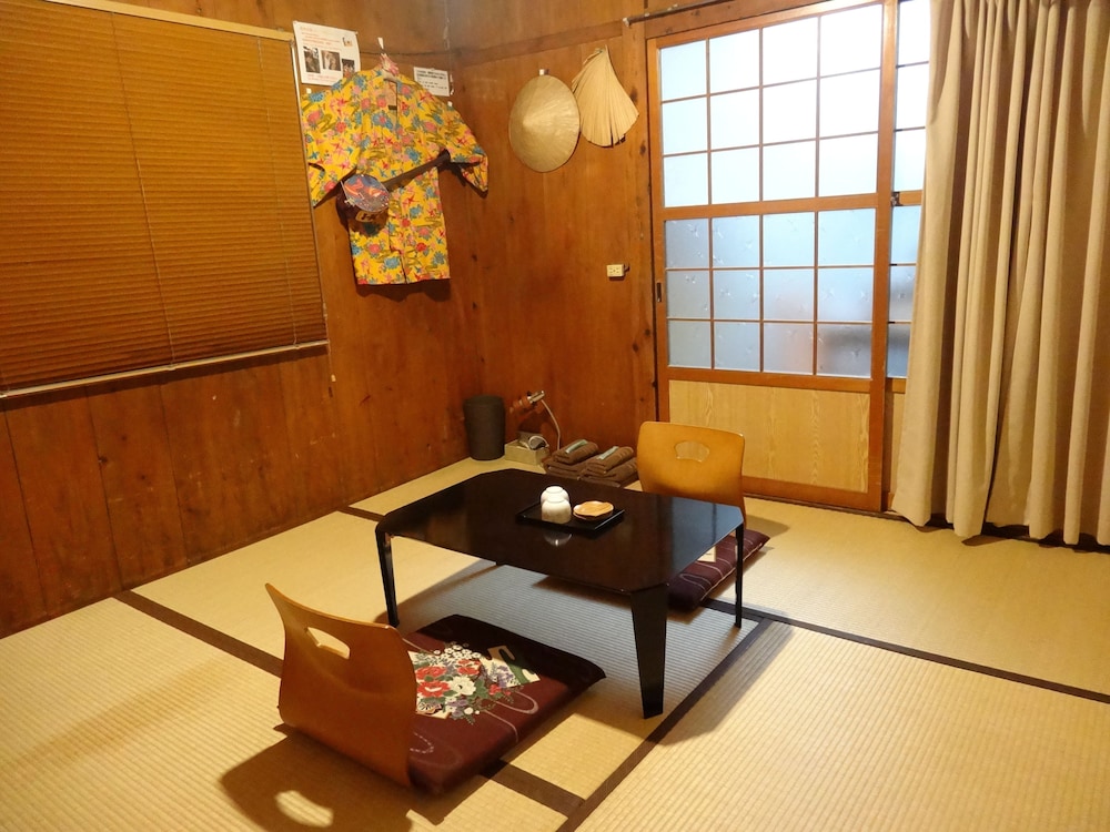 Goyah-So Guesthouse 56/72
