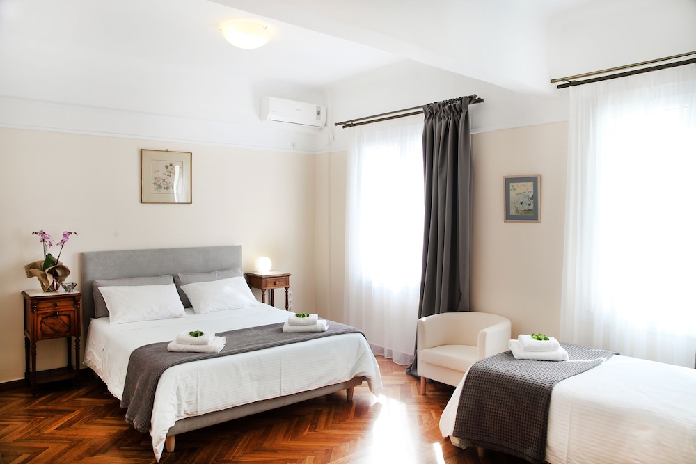 Hellenic Hospitality House 12/50