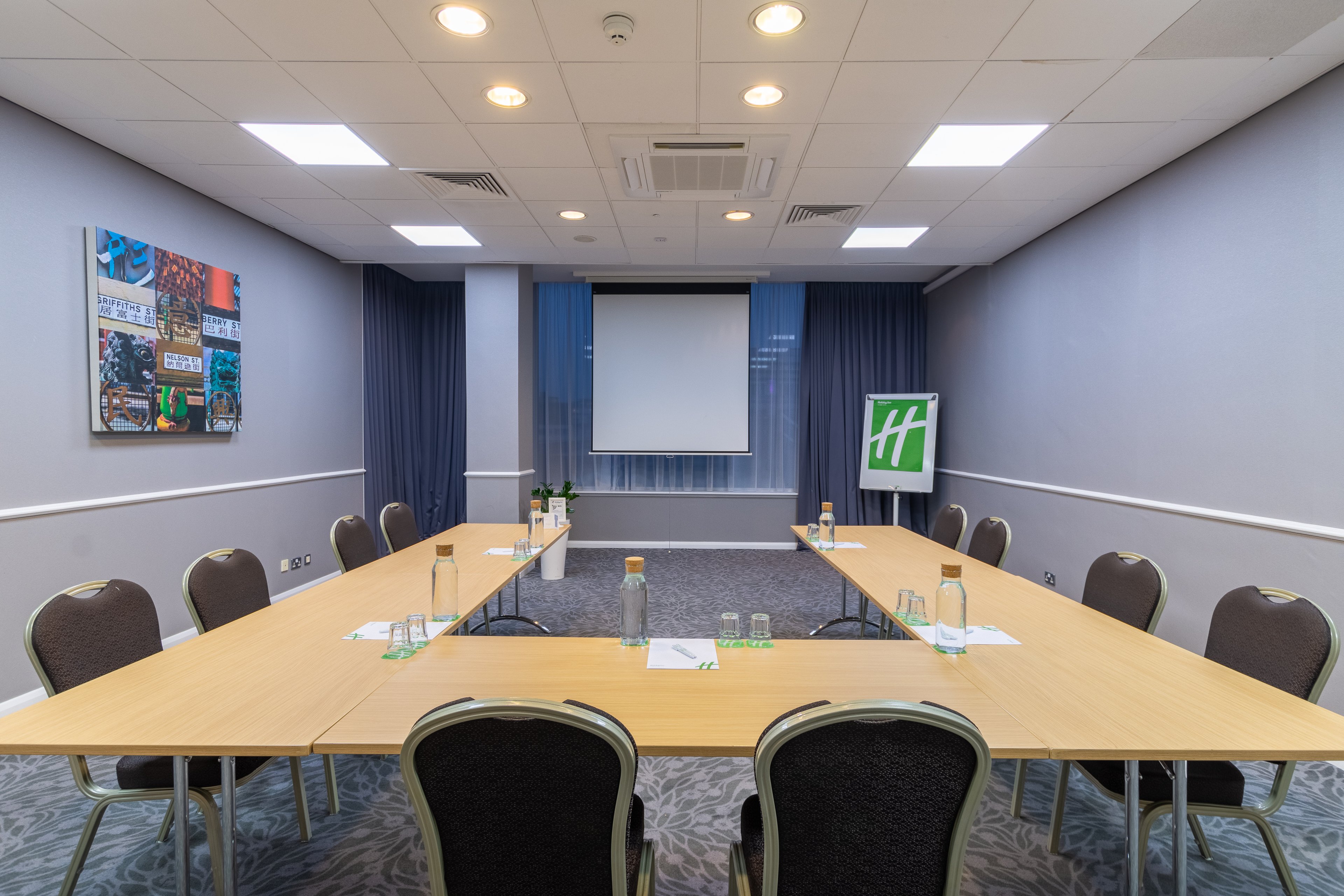 HOLIDAY INN LIVERPOOL 37/50