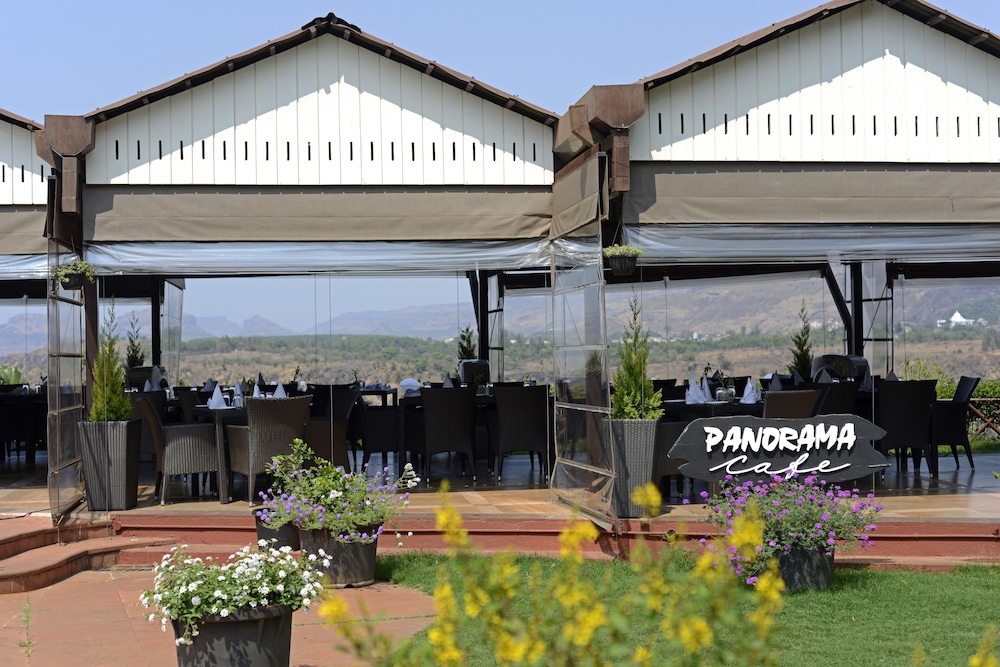 Athiva Resort & Spa Khandala 3/48