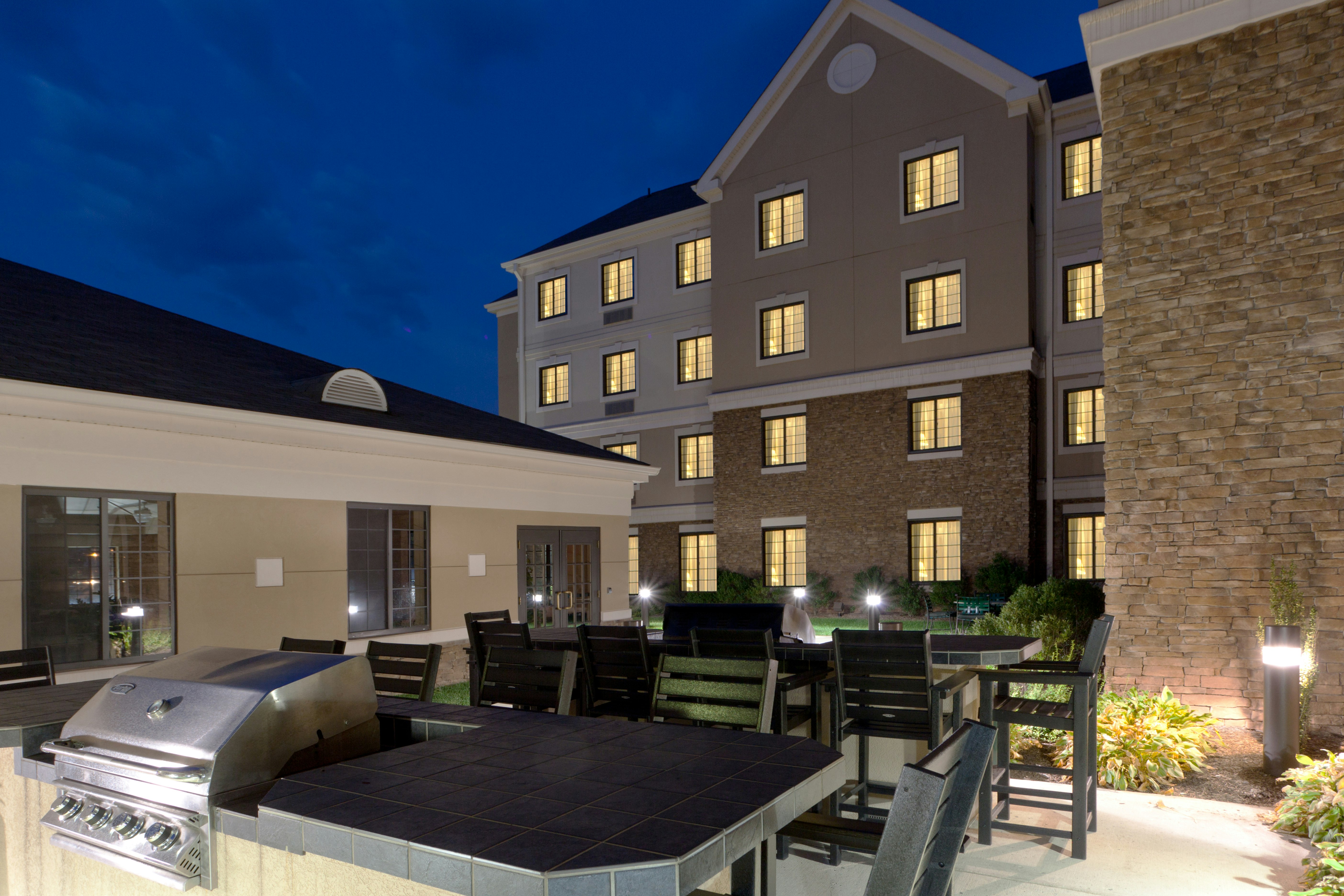STAYBRIDGE SUITES CHANTILLY - DULLES AIRPORT 8/73