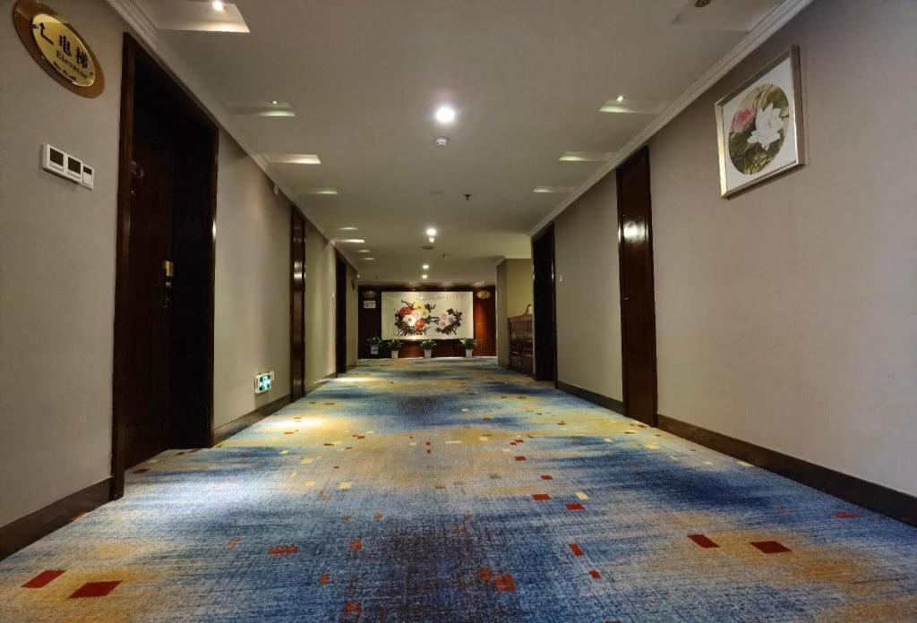 LIYUAN HOTEL 63/63