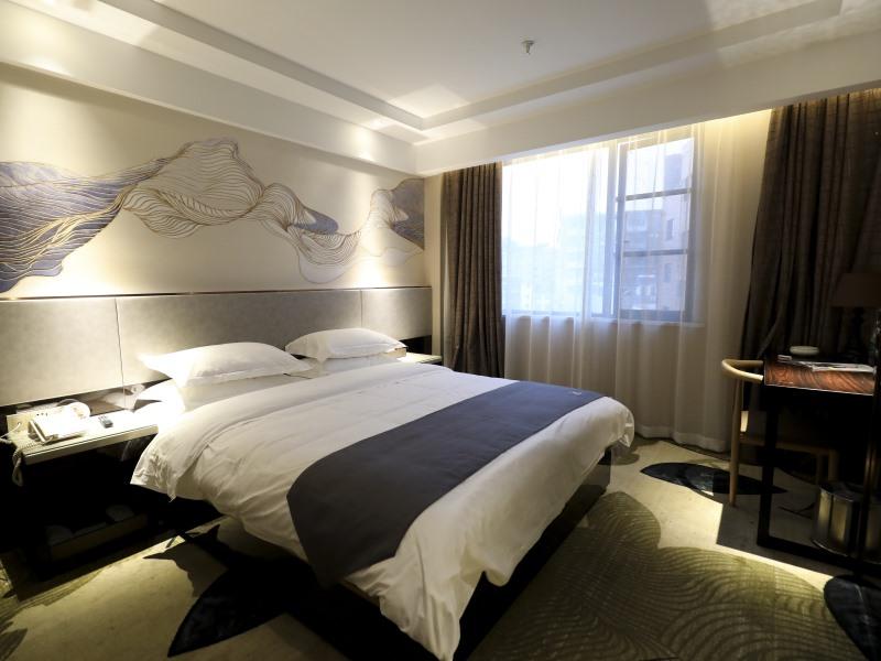 GreenTree Eastern Jingde Town Railway Station Hotel 25/49