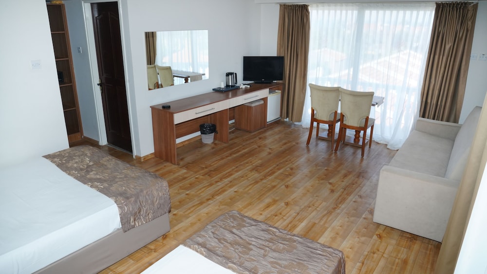 Sempati Hotel 26/44