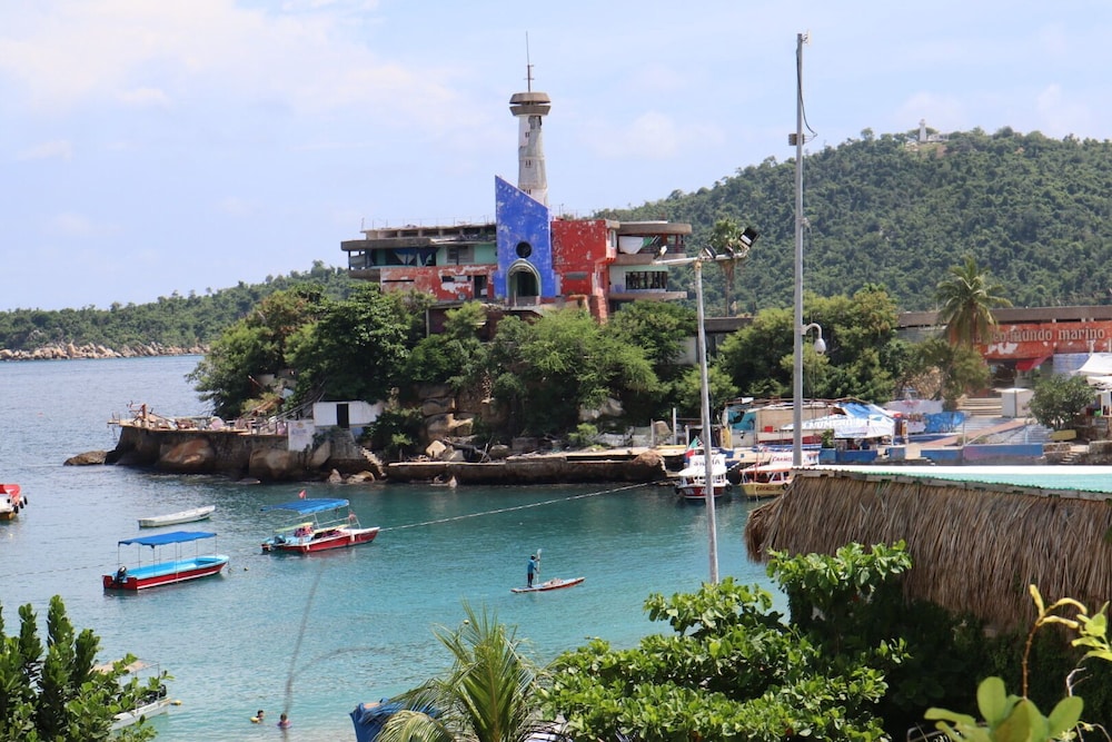 Acamar Beach Resort Acapulco 59/65