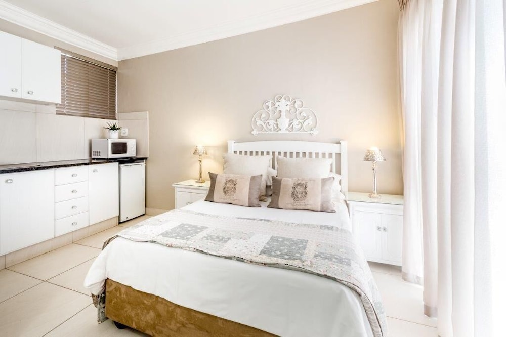 Adato Guesthouse 18/50