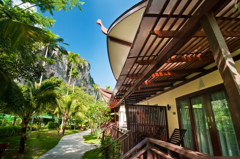 Aonang Phu Petra Resort 5/75