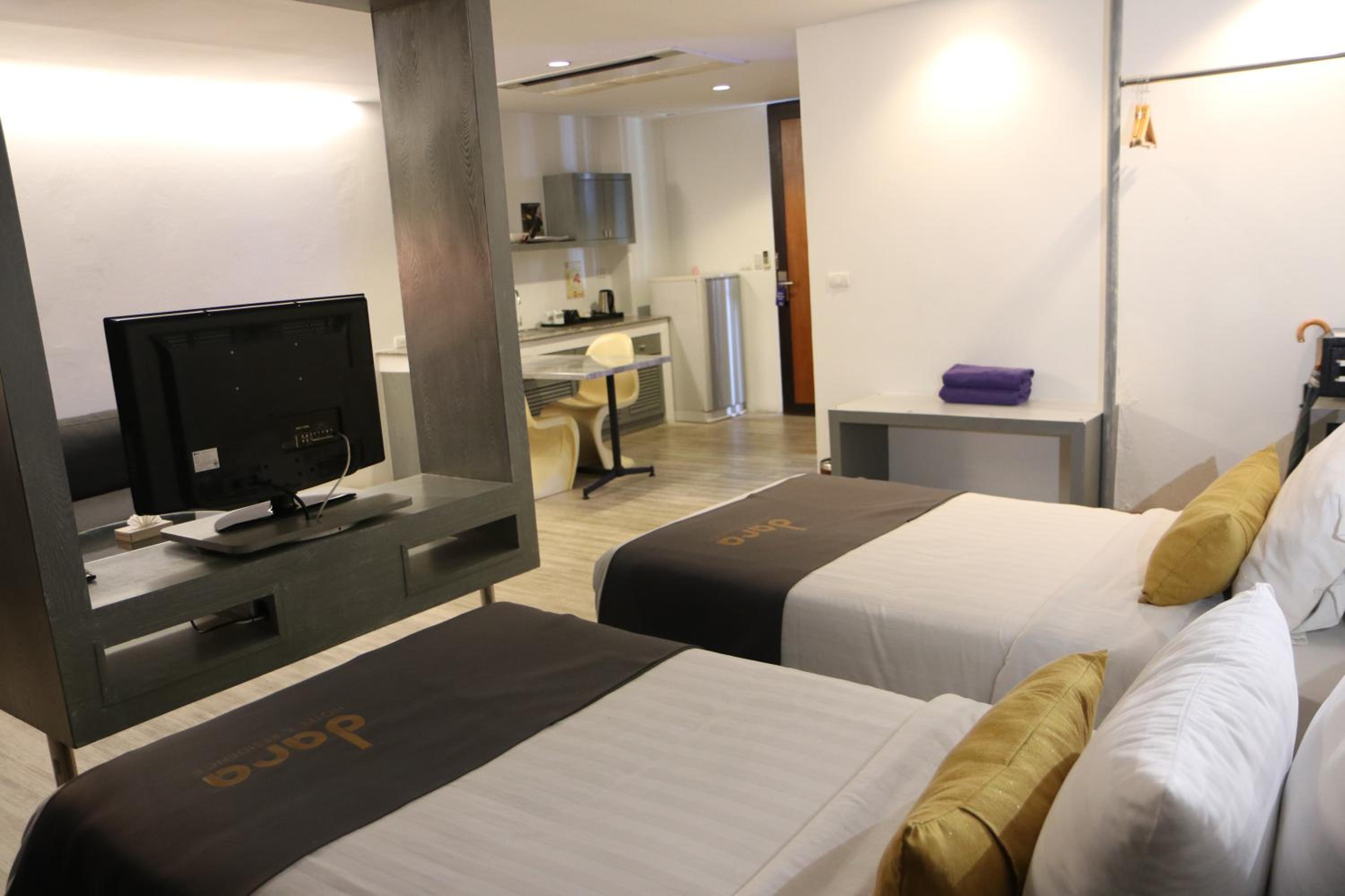 JUNIOR SUITE, TWIN BEDS, BALCONY
