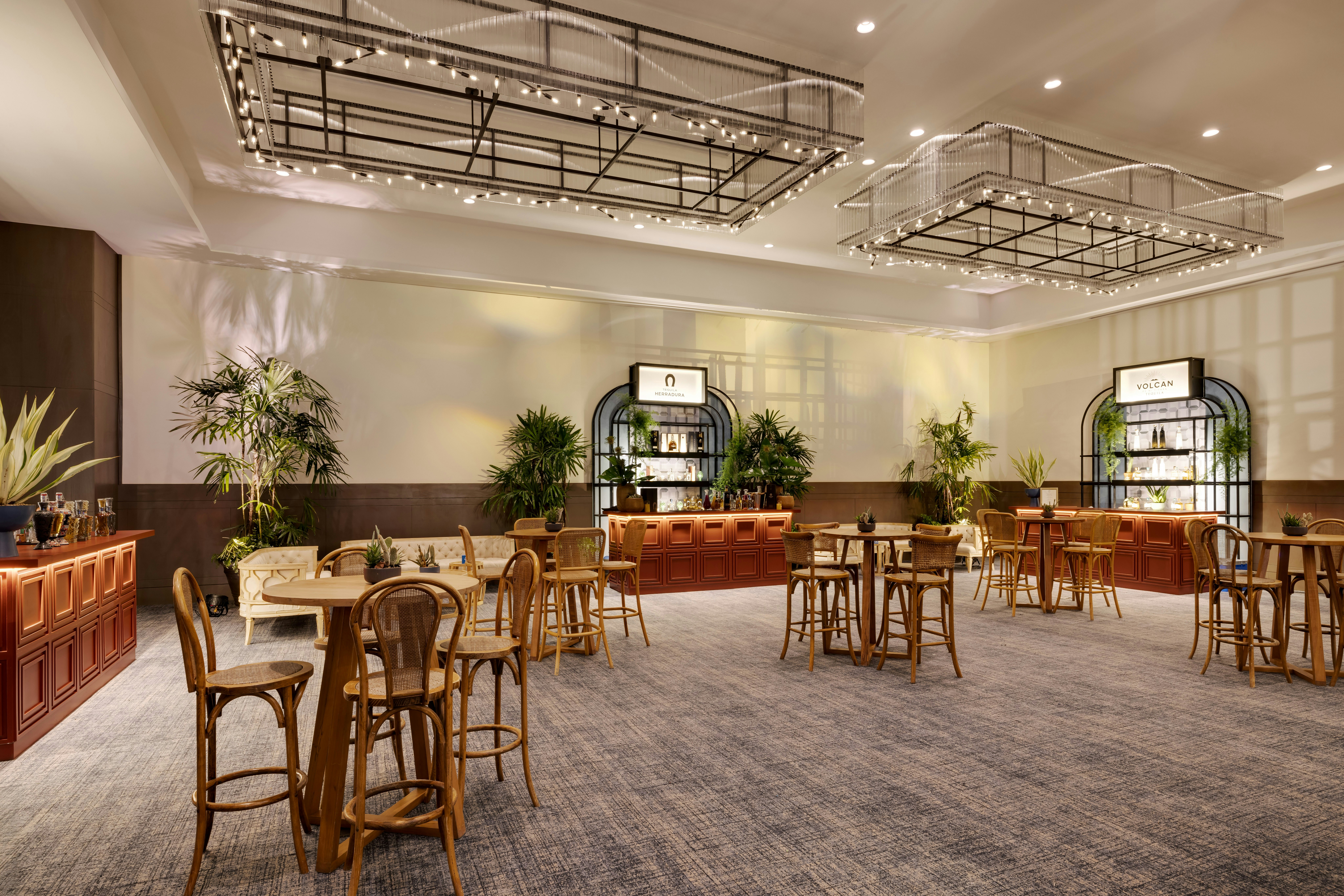 Hotel Santiago, Curio Collection by Hilton 39/59