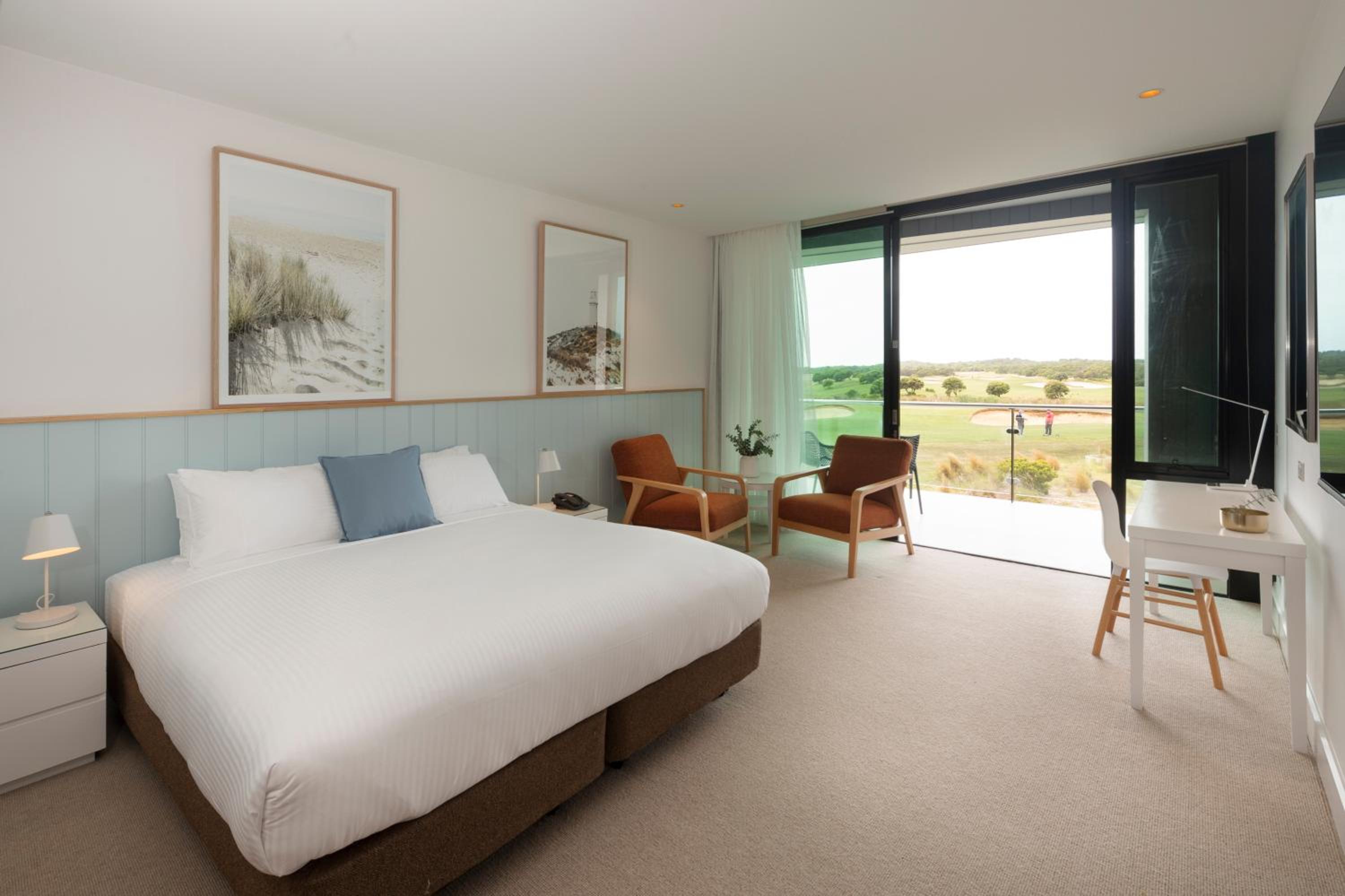 Room, King Bed, Golf Course View
