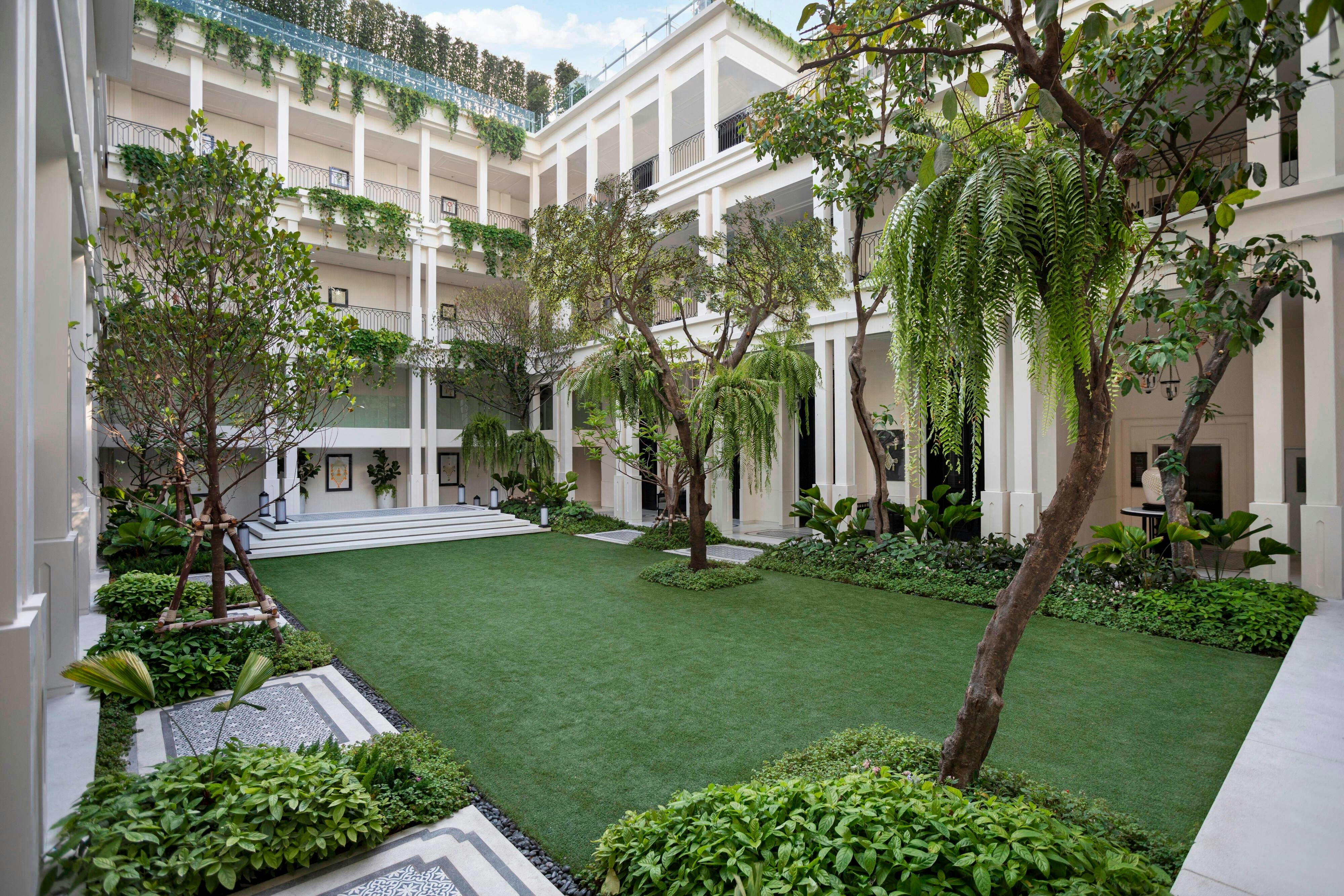Marriott Bangkok Hotel the Surawongse 69/74