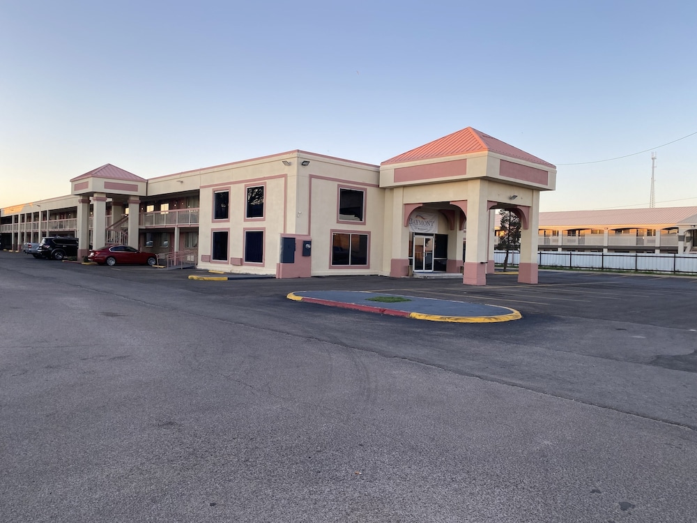 Baymont by Wyndham Odessa Highway 80 5/38