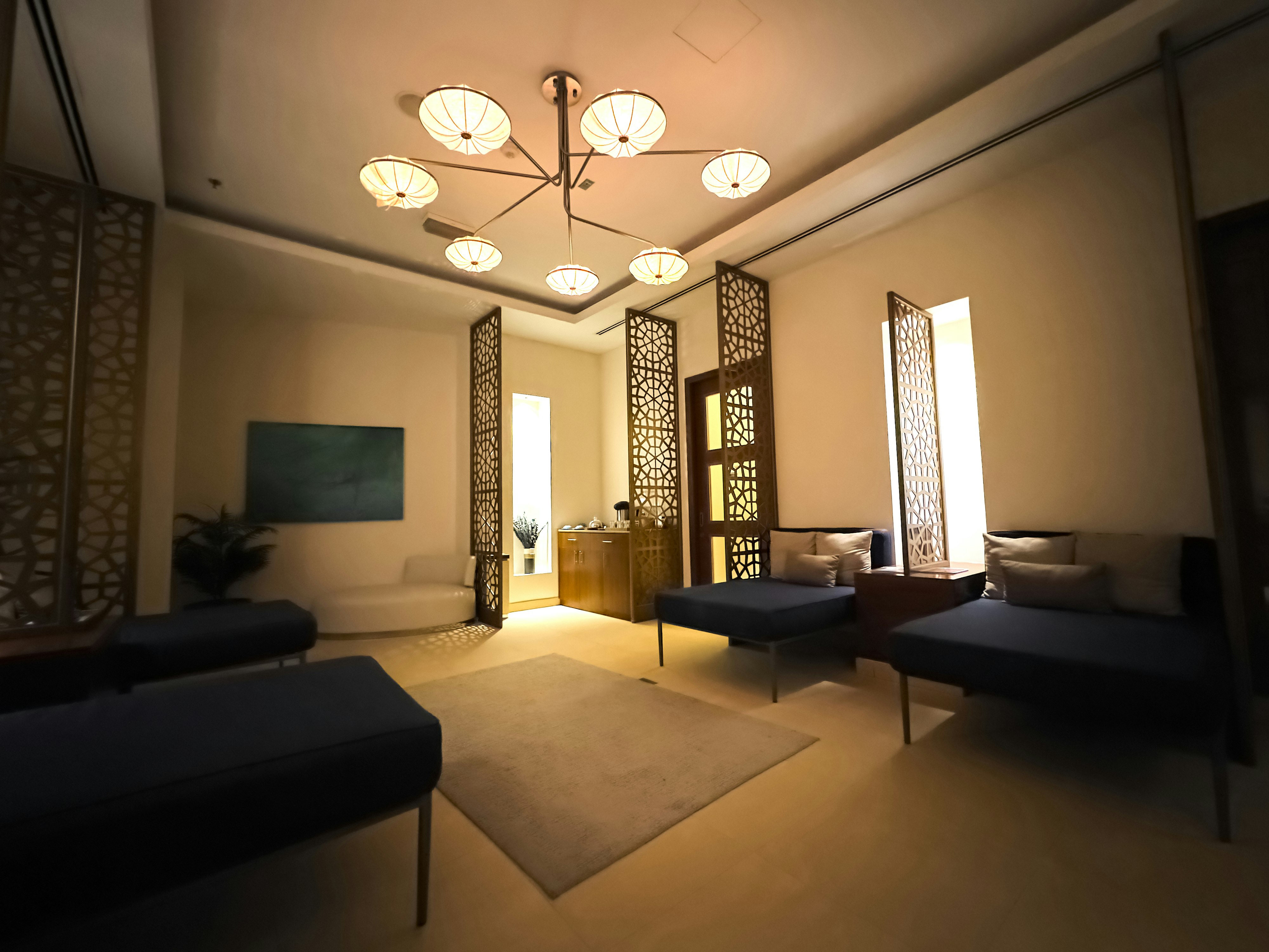 Hilton Doha 25/50