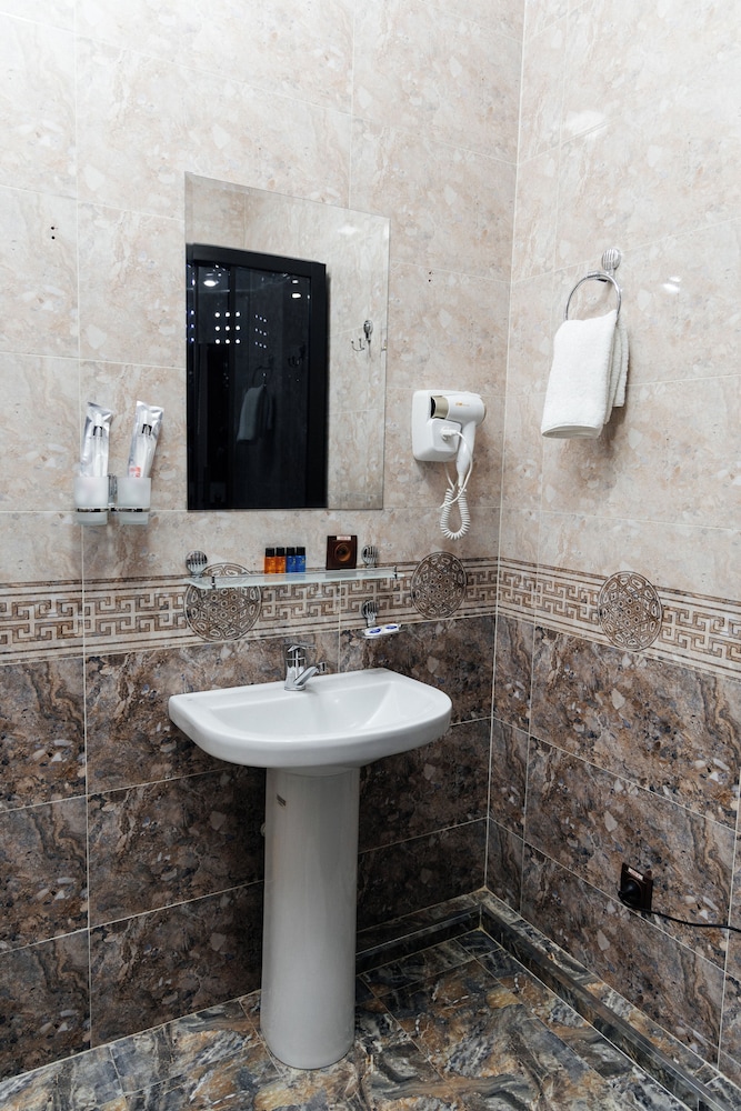 Ravan Hotel Tashkent 58/58