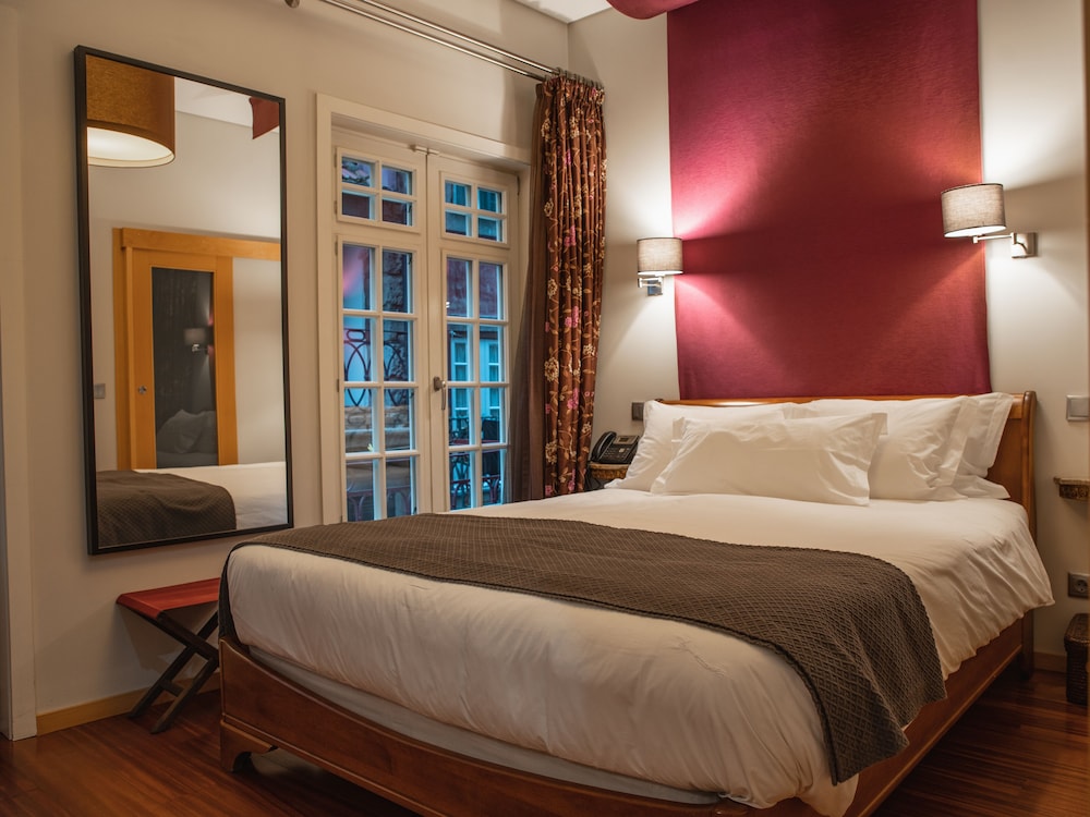 ROOM, DOUBLE BED, CITY VIEW, BALCONY