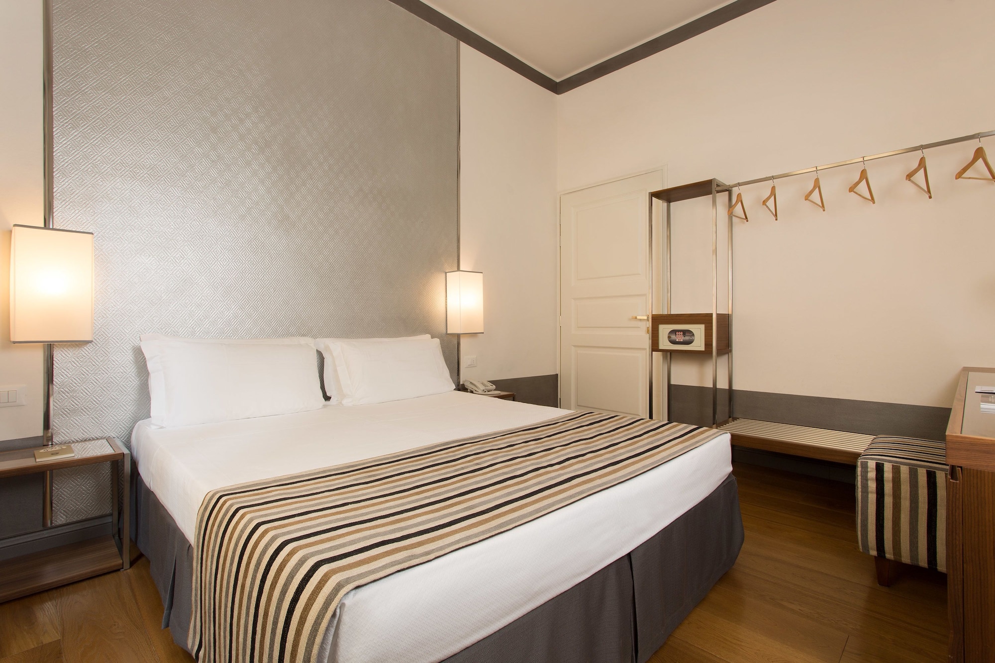 ROOM, SINGLE, DOUBLE BED