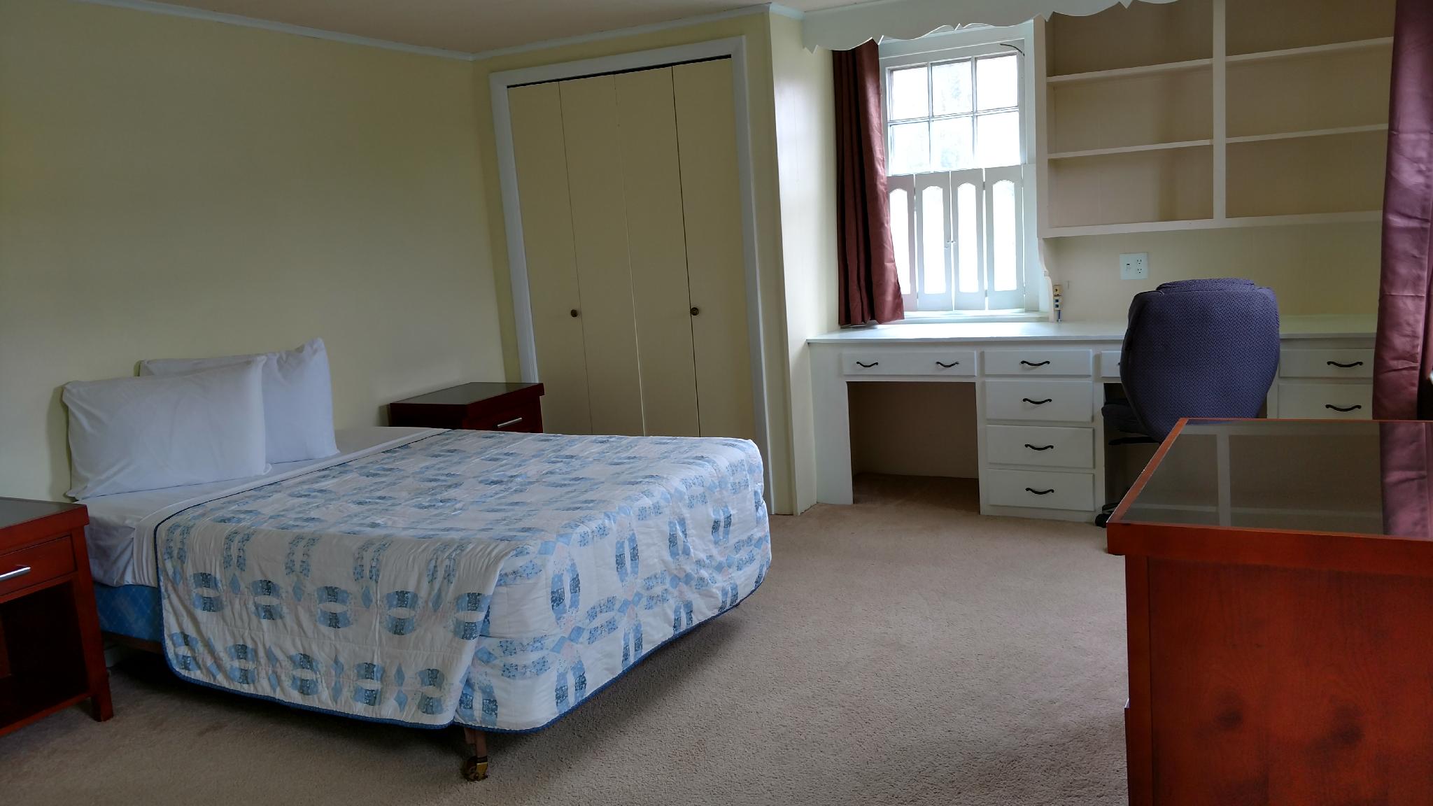 3 Bedrooms, Apartment
