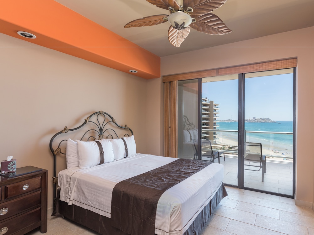 Las Palomas Beach & Golf Resort 15/42