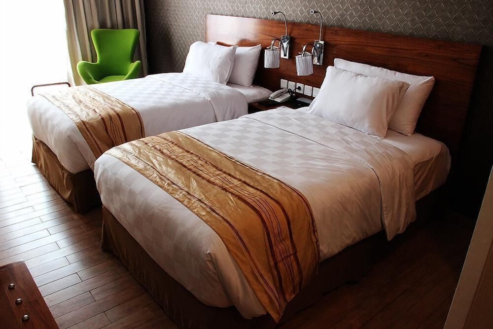 Hariston Hotel And Suites 11/53