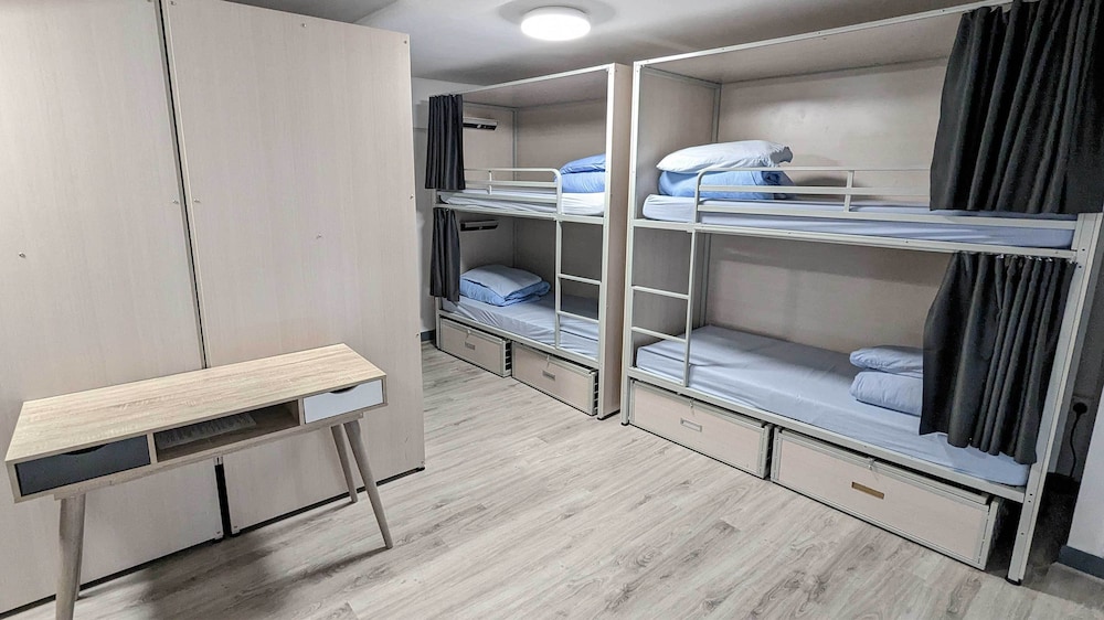 International Inn 20/26