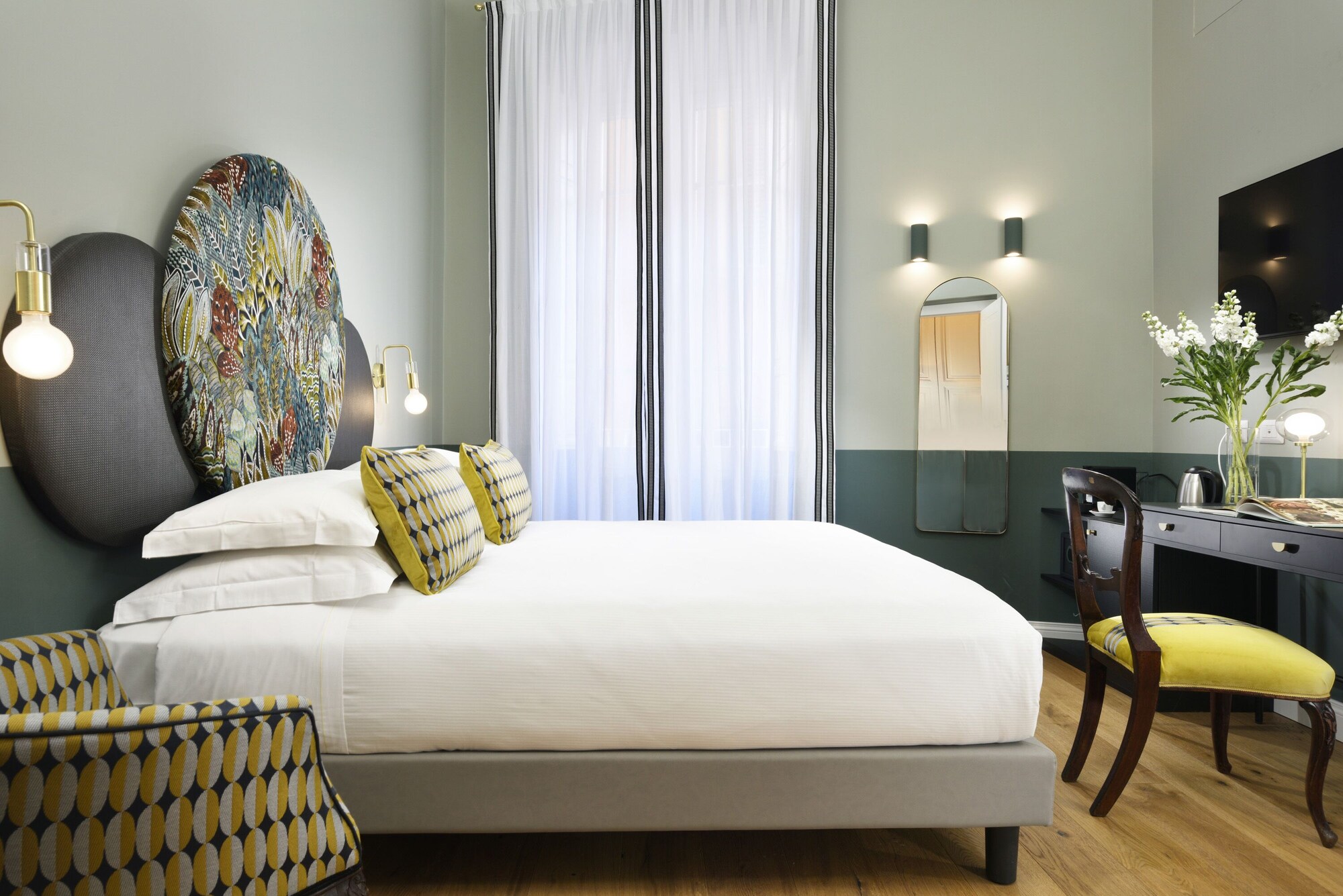 CLASSIC, KING BED