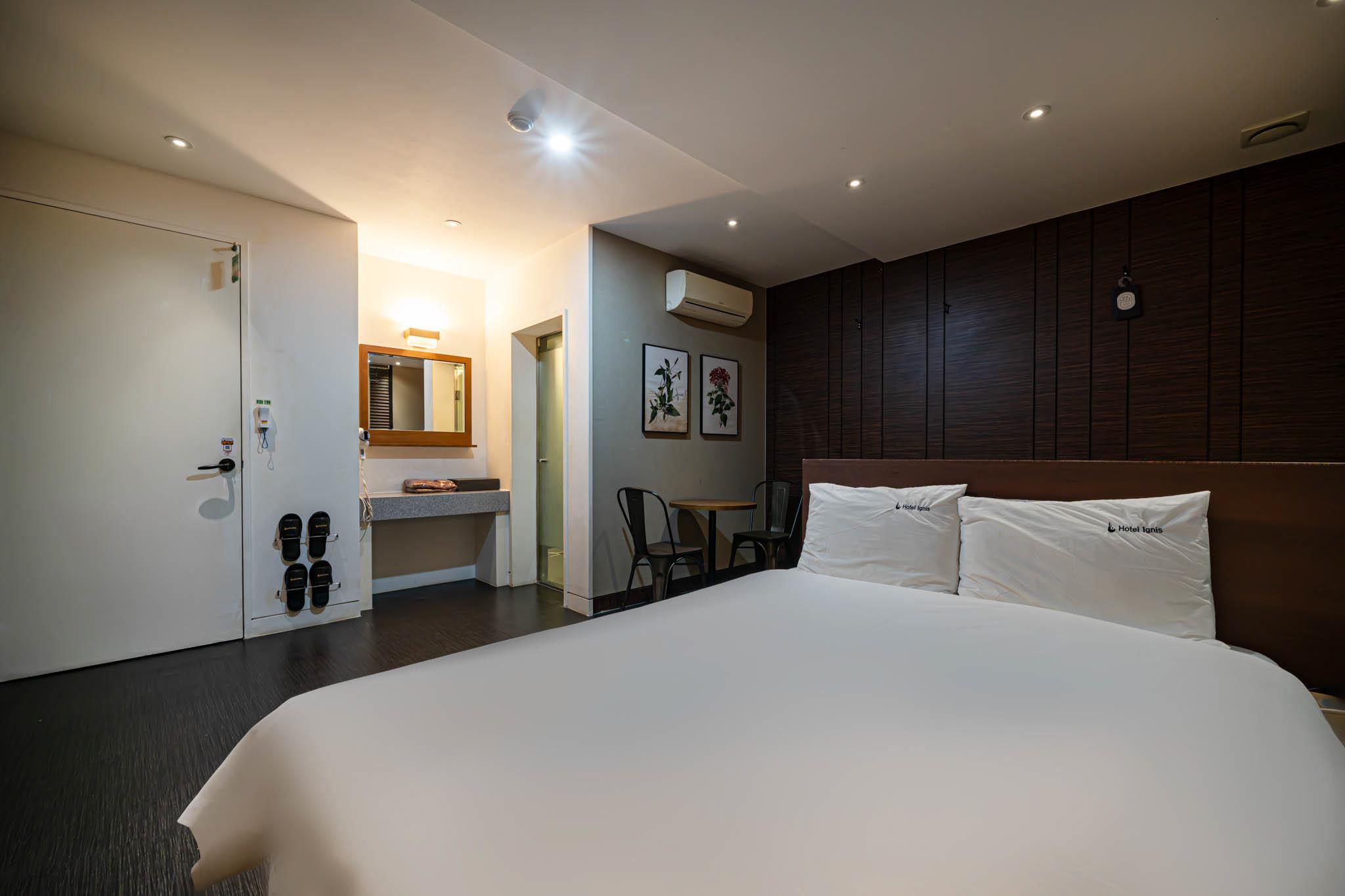 Special, Double Bed, No Parking