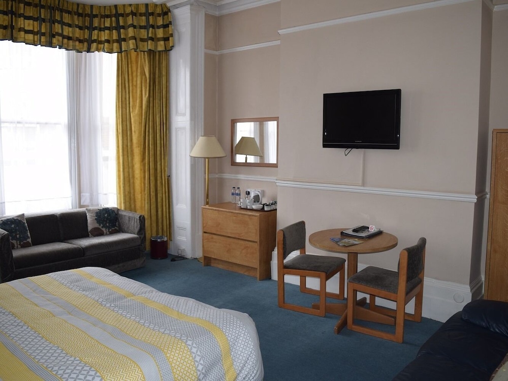 The Portland Hotel 15/65