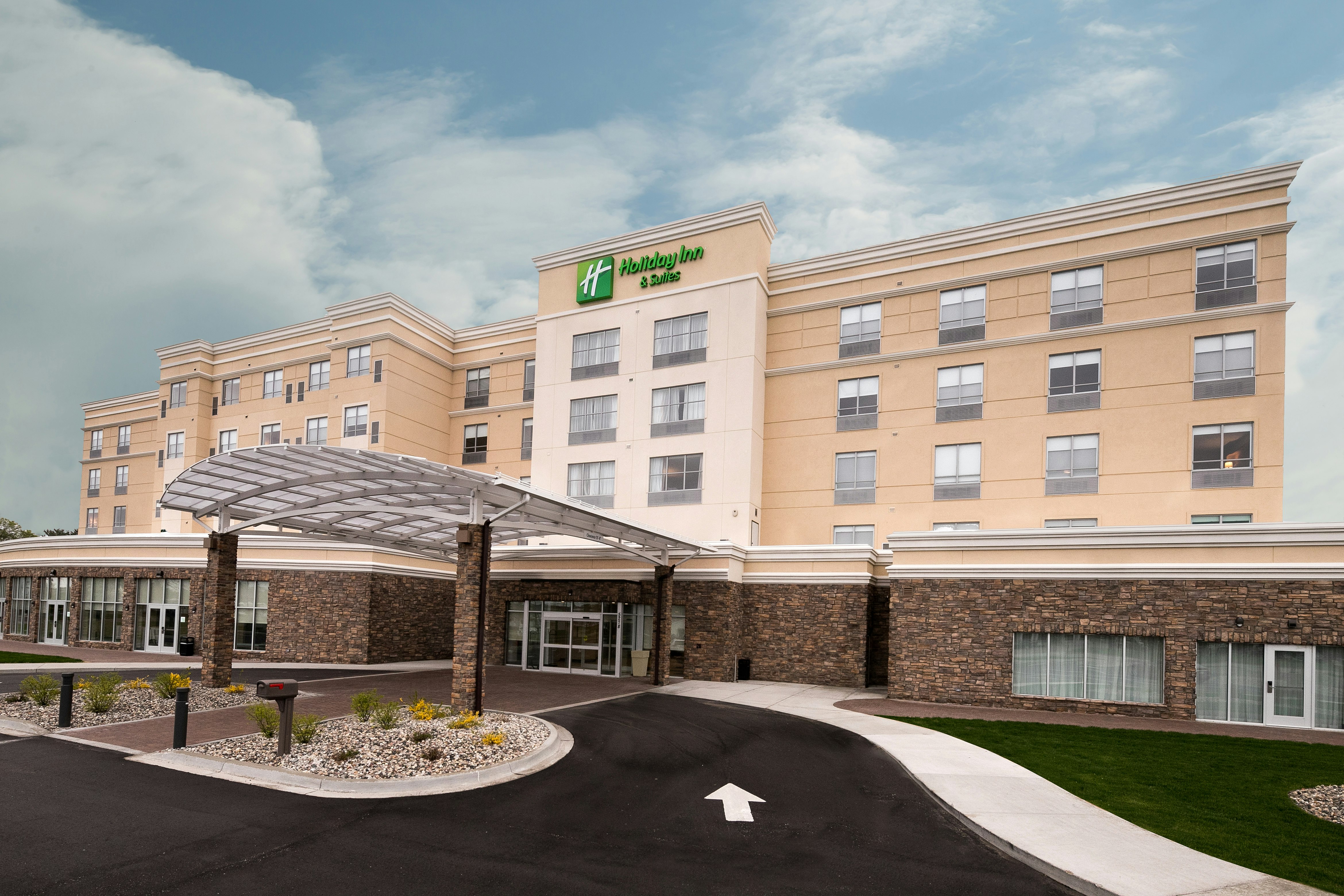 Holiday Inn & Suites Mount Pleasant 4/64