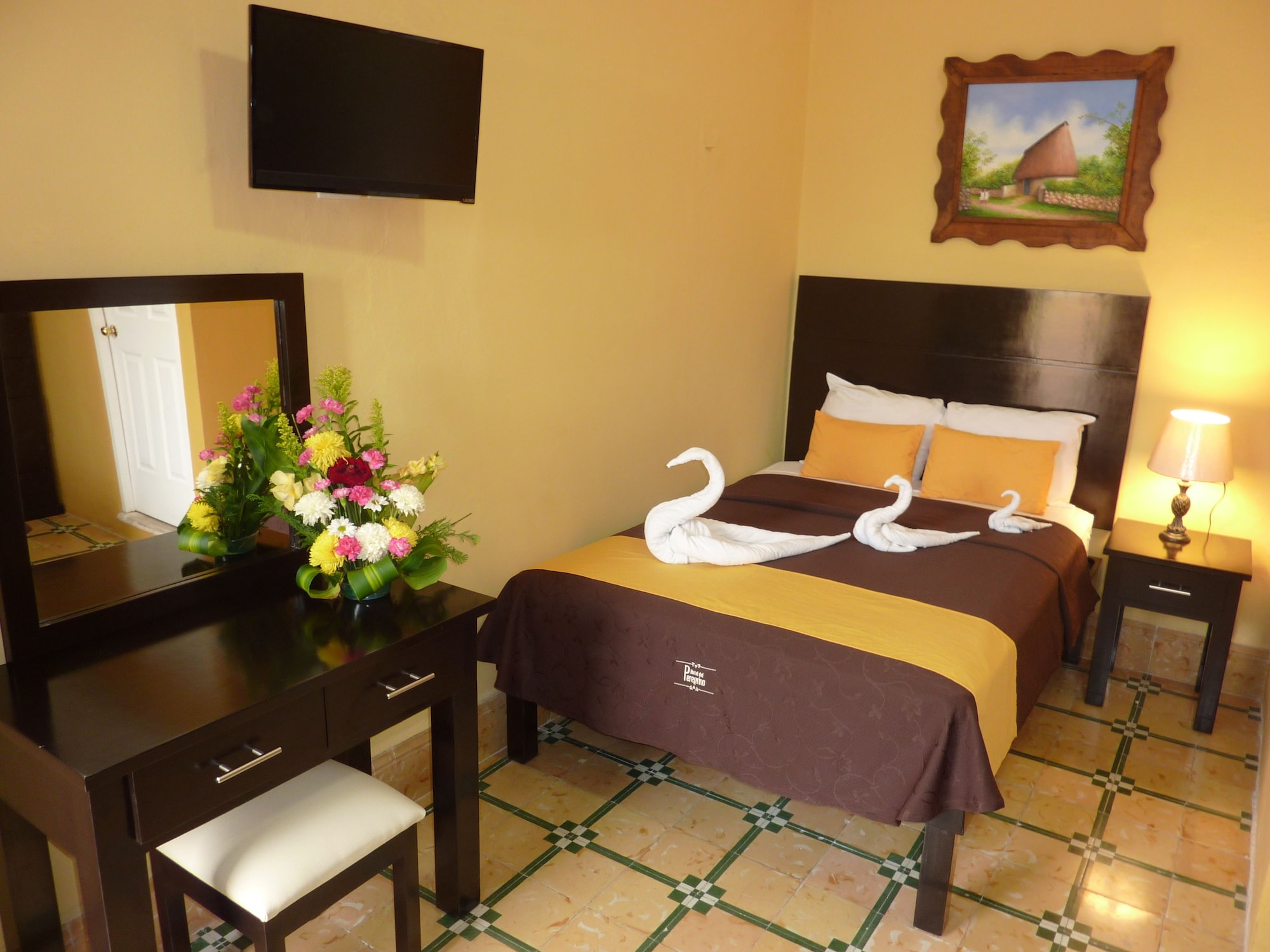 DELUXE, 2 DOUBLE BEDS