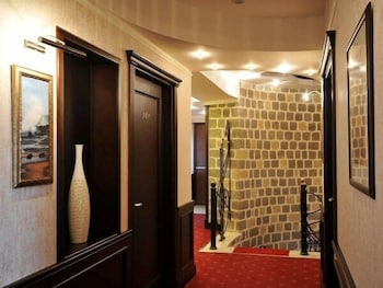 Riviera Hotel 15/45