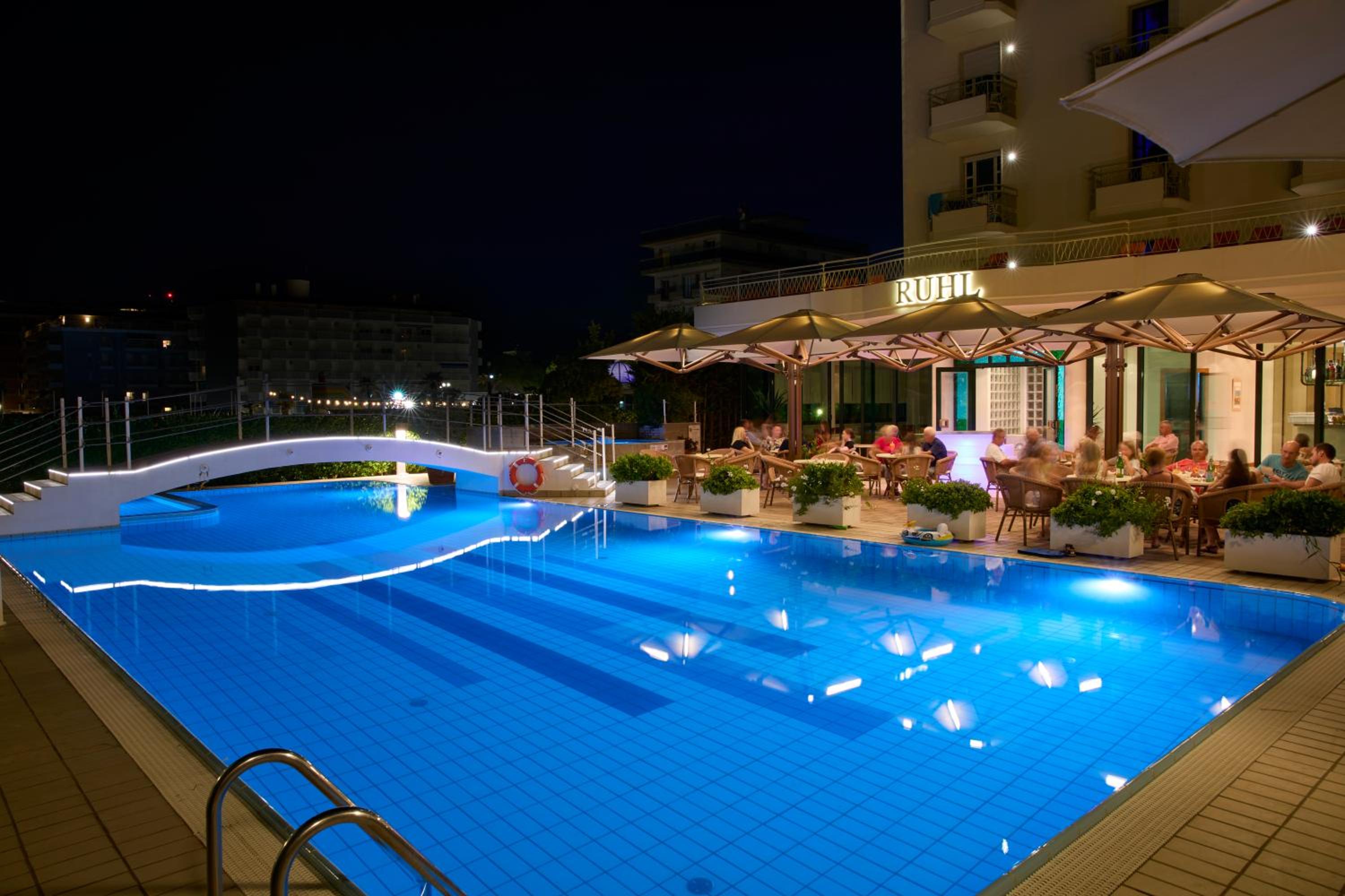 RUHL BEACH HOTEL AND SUITES 28/54