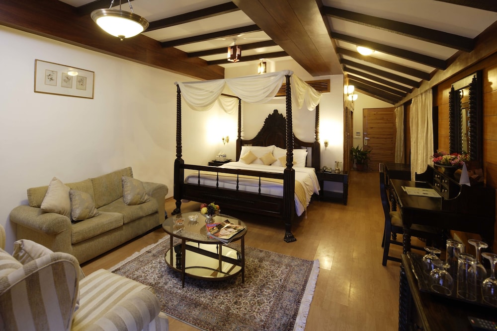 MANU ALLAYA(The Resort Spa in the Himalayas) 32/50