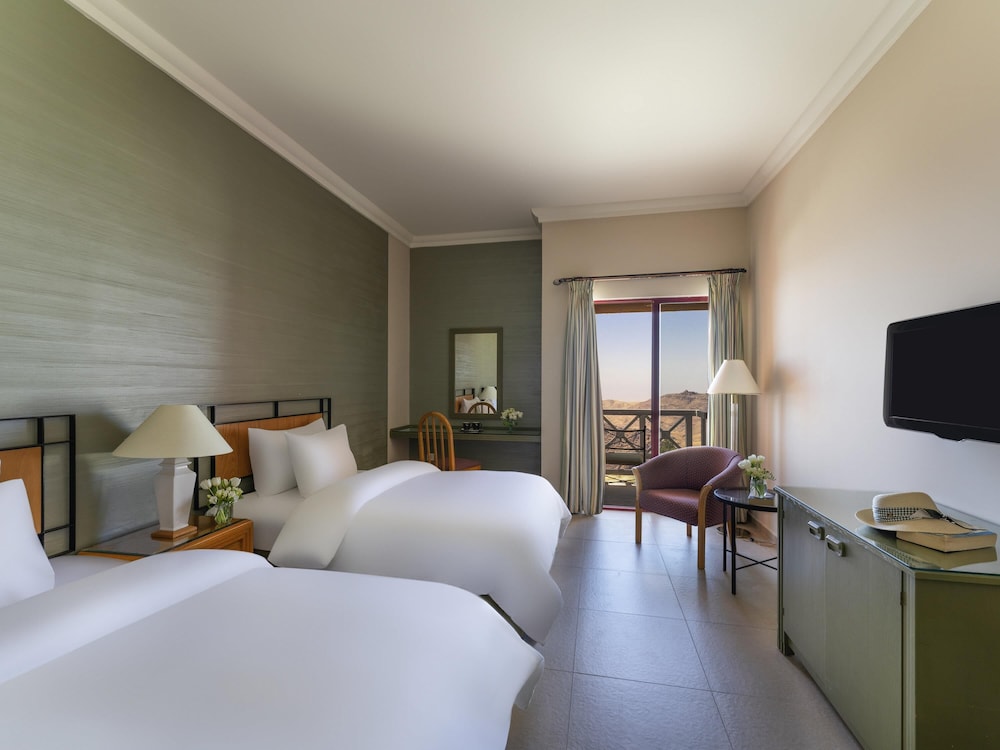 Grand Mercure Petra 23/91