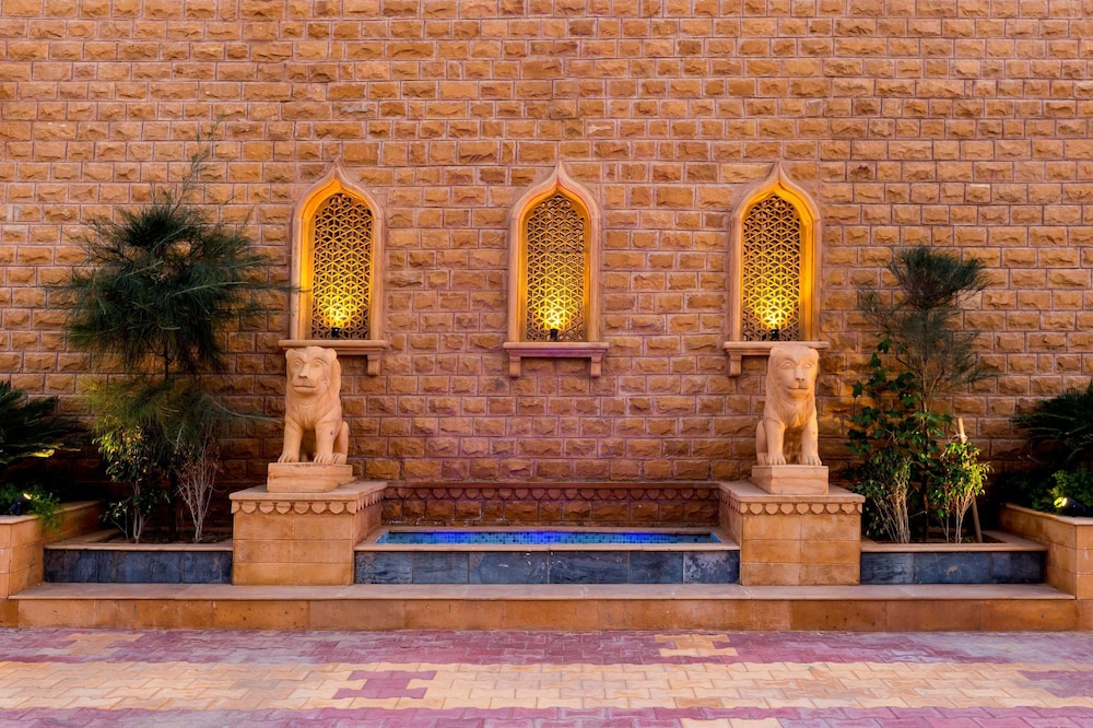 Sairafort Sarovar Portico 18/33