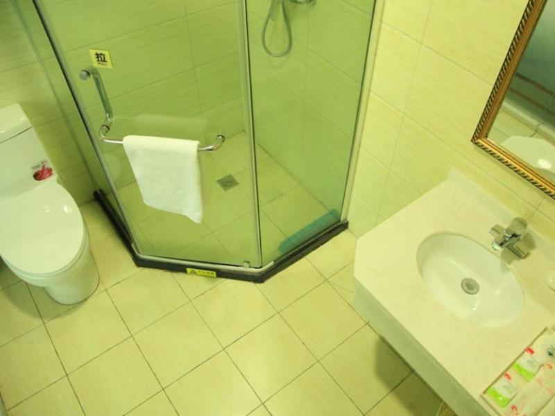 GreenTree Inn Henan Zhengzhou Wanda Hanghai Middle Road Business Hotel 45/50
