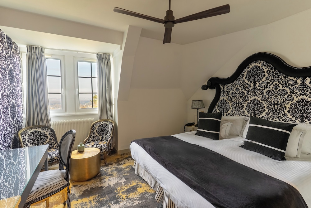 Castle, Park, Superior, 1 King and 1 Single Beds