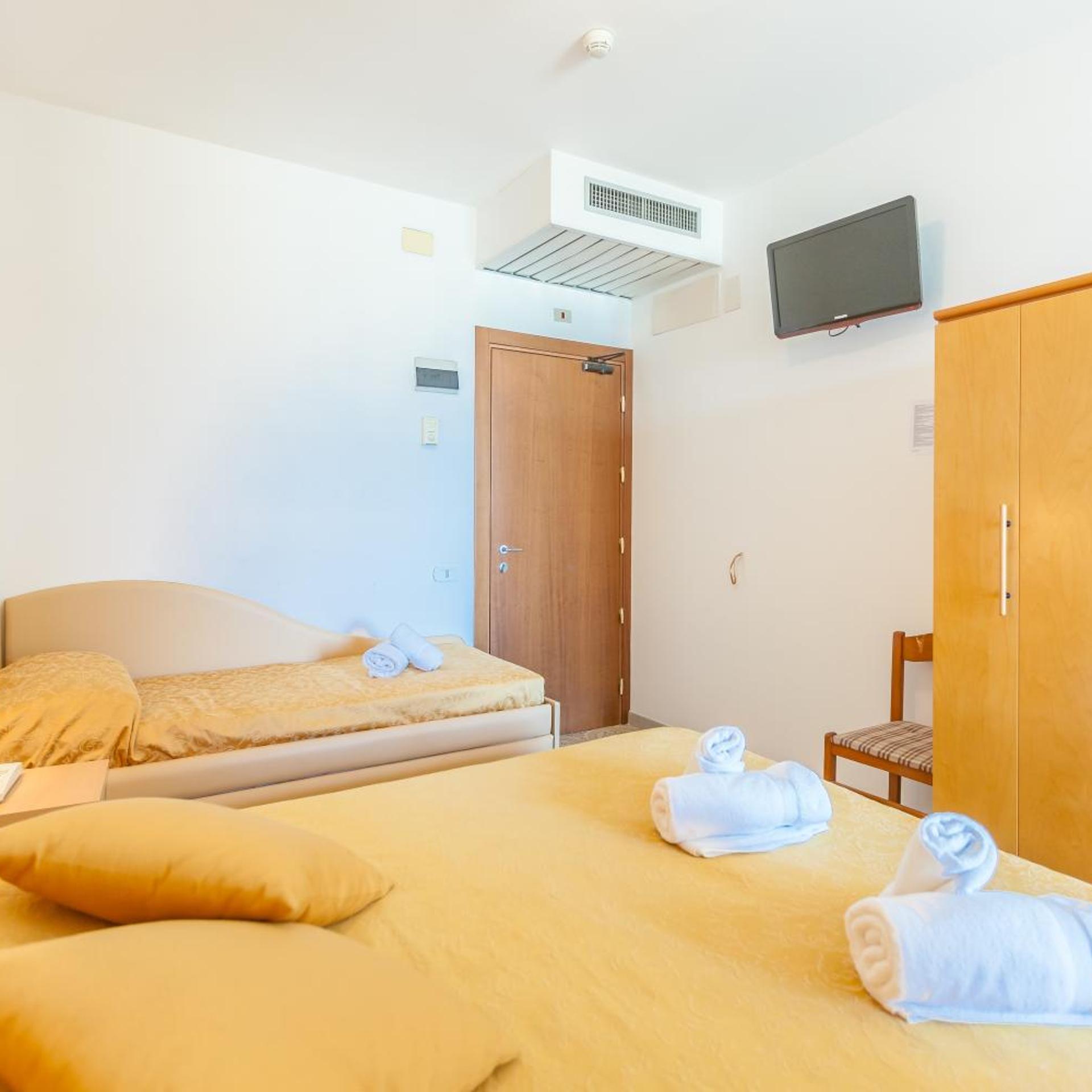 Room, Quadruple, Sea Front, Balcony