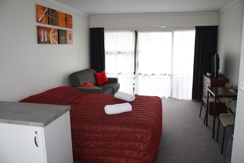 Oxford Court Motel 5/30