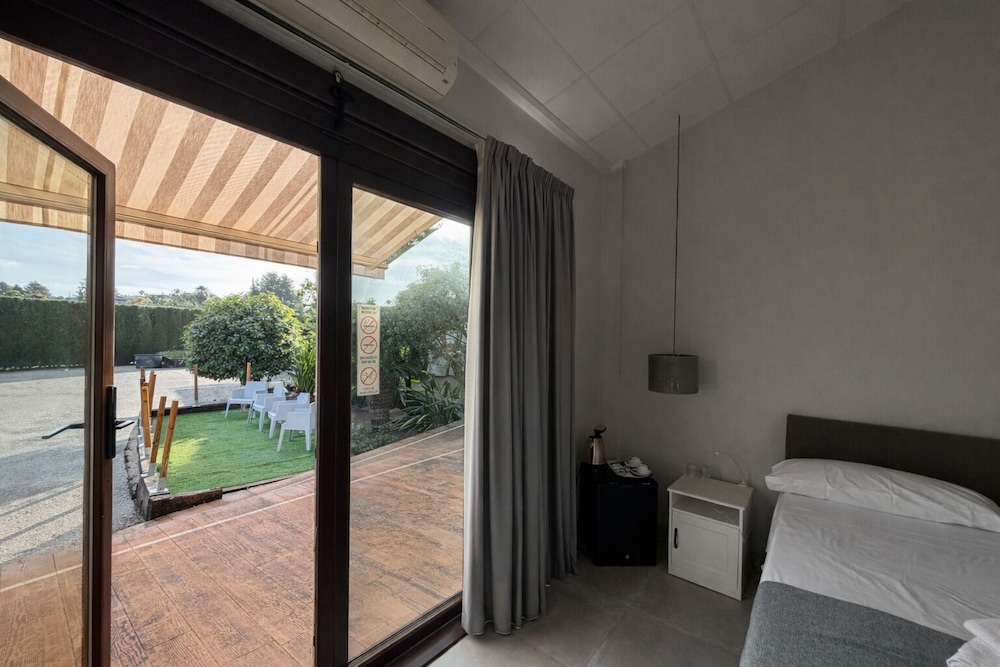 Hostal Xabina 24/50