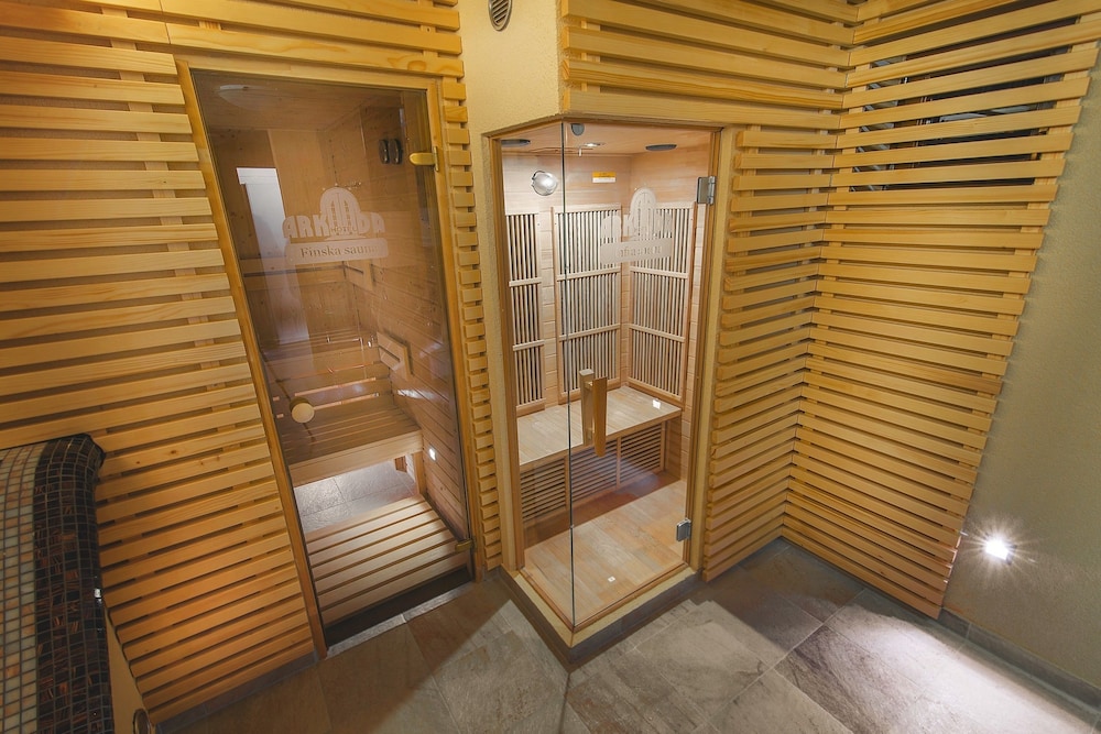 Arkada Hotel 33/56