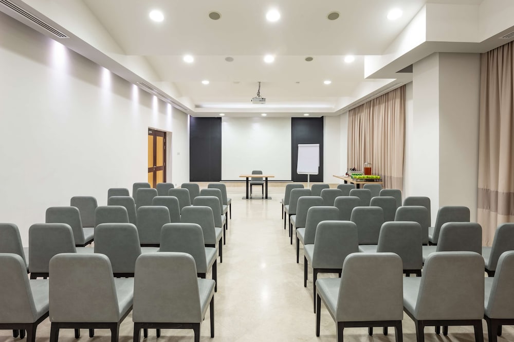 بارك ان(Park Inn by Radisson Makkah Al Naseem) 52/58