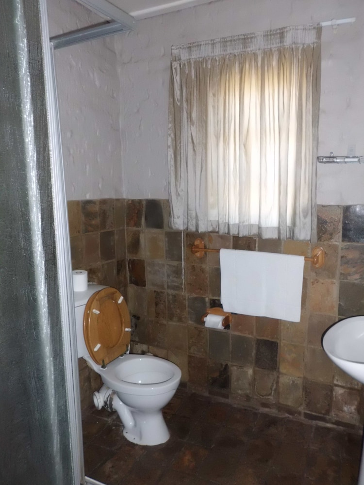 Bains Lodge 40/41