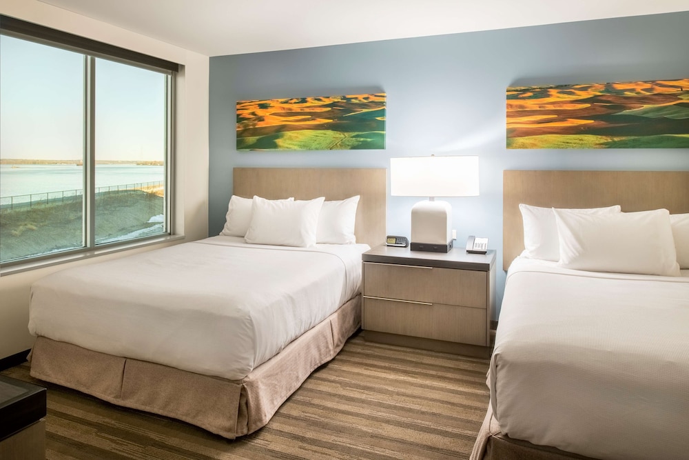 Hyatt House East Moline/Quad Cities 11/47