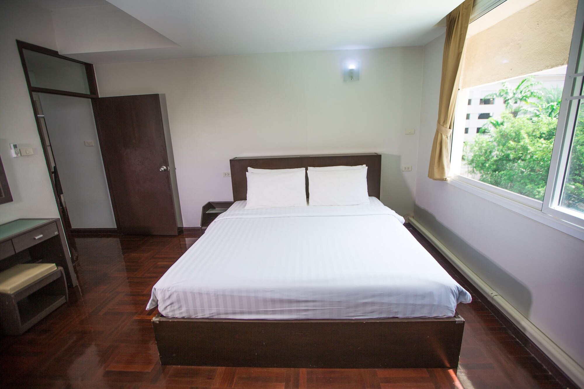2 bedrooms