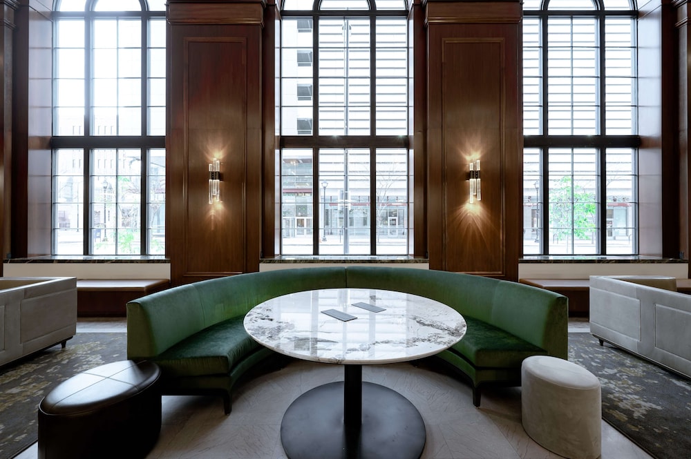 Hotel Fort Des Moines, Curio Collection by Hilton 53/81
