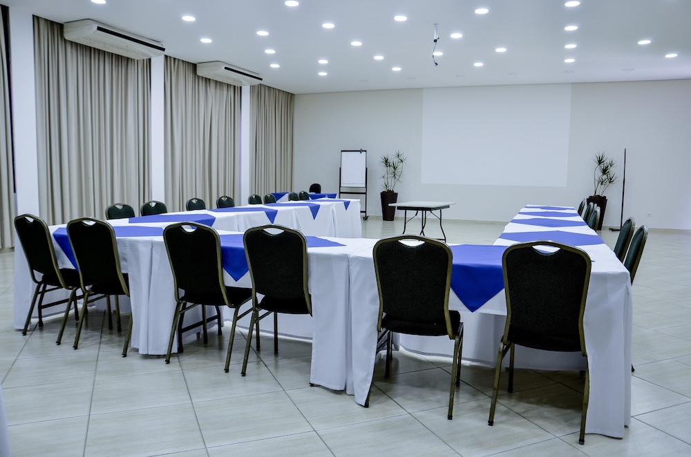 Guararema Parque Hotel 53/68
