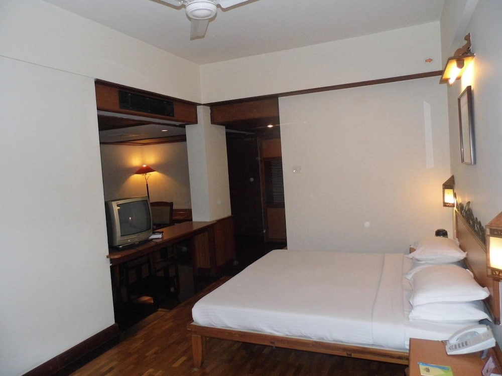 Keys Hotel Malabar Gate 15/50